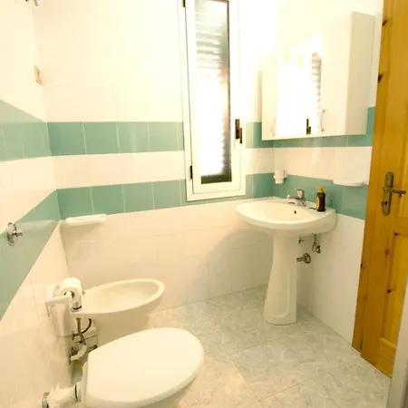 Apartment Comfortable In Baia Balcony 50 M² Parking *